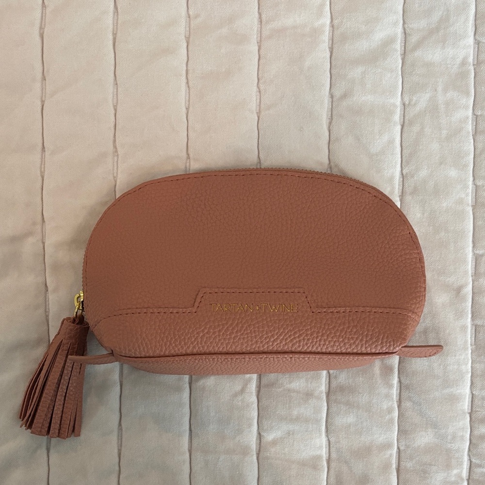 Tartan + Twine Pebbled Leather Cosmetic Case